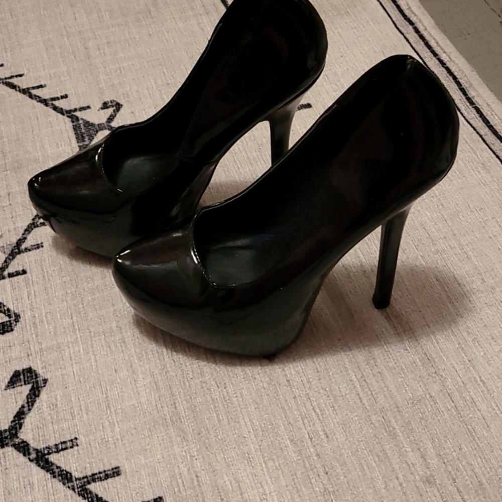 Black stiletto heels